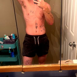 OnlyFans Model Will_the_star in a Bathroom Mirror