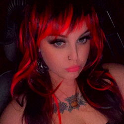 Kyasurin: A Model from Texas with Red Hair