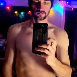 Munkies pronounced A-a Ron,  Aaron photo