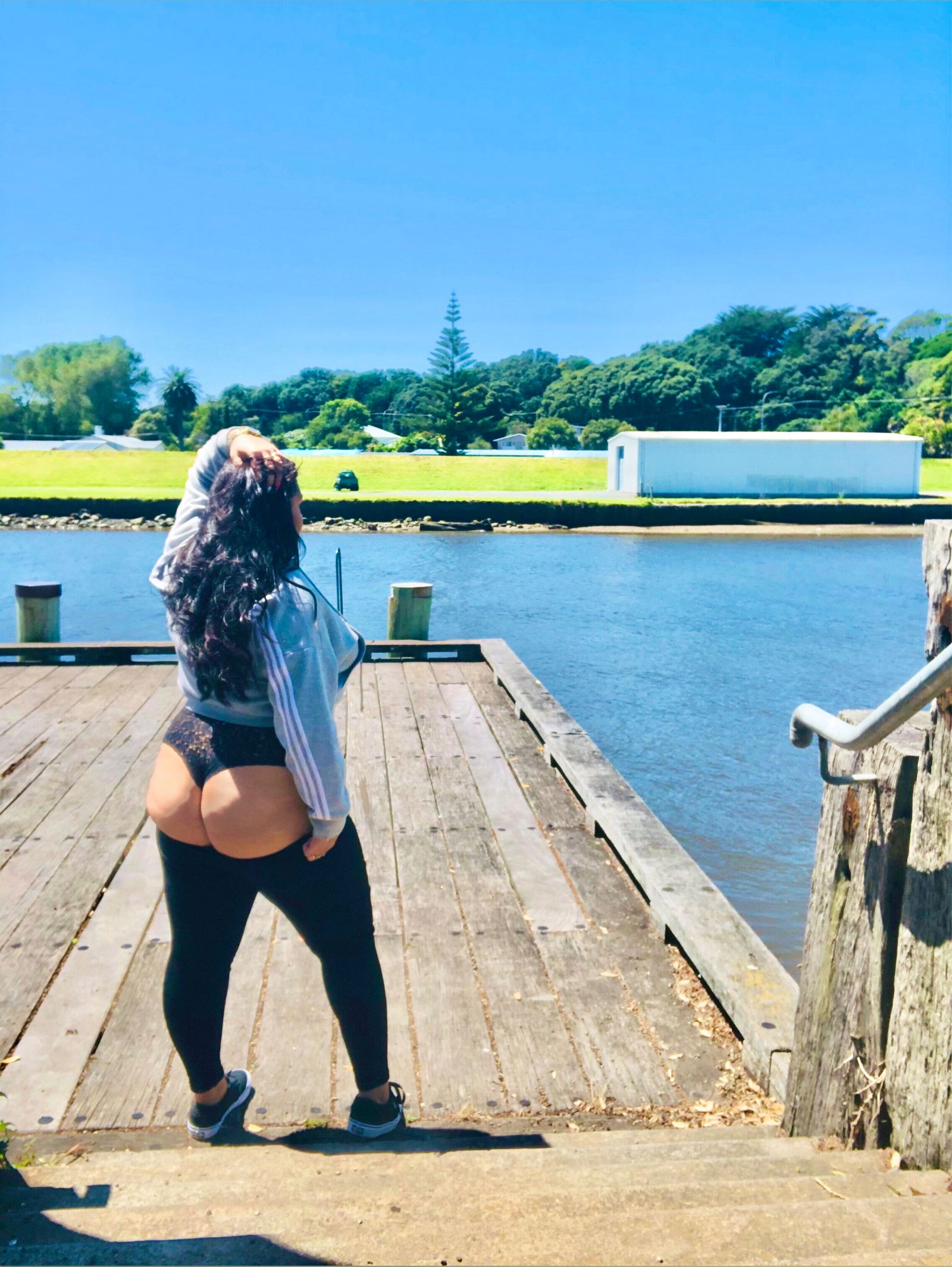 𝖆𝖑𝖆𝖟𝖆𝖊 photo