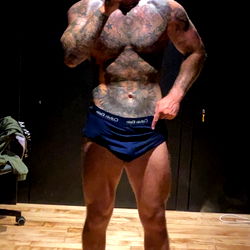 Bigtomballinger13 photo