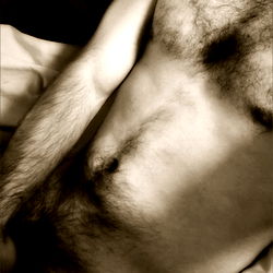 OnlyFans Model Exposed in Unintentional Ad