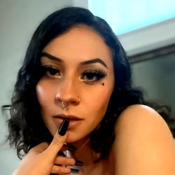 Raven, an Onlyfans Model