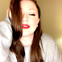 Alexis Kyle photo