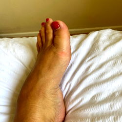 OnlyFans Model JadeM12 - Foot on Bed