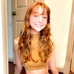 Bella - OnlyFans Model