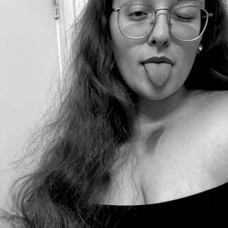 Stylish OnlyFans Model Angel from Arizona