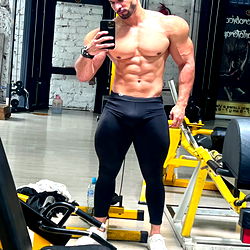 Alejandro Petit: Fitness Enthusiast in a Gym