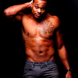 Onlyfans Model RbDean30: A Shirtless Fitness Enthusiast from Houston