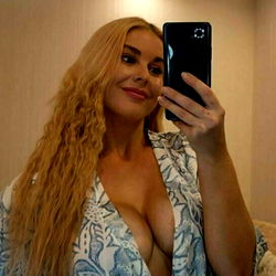 AnnaSmile - Model Shot in OnlyFans Style