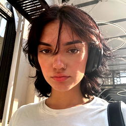 A Young Woman in NYC