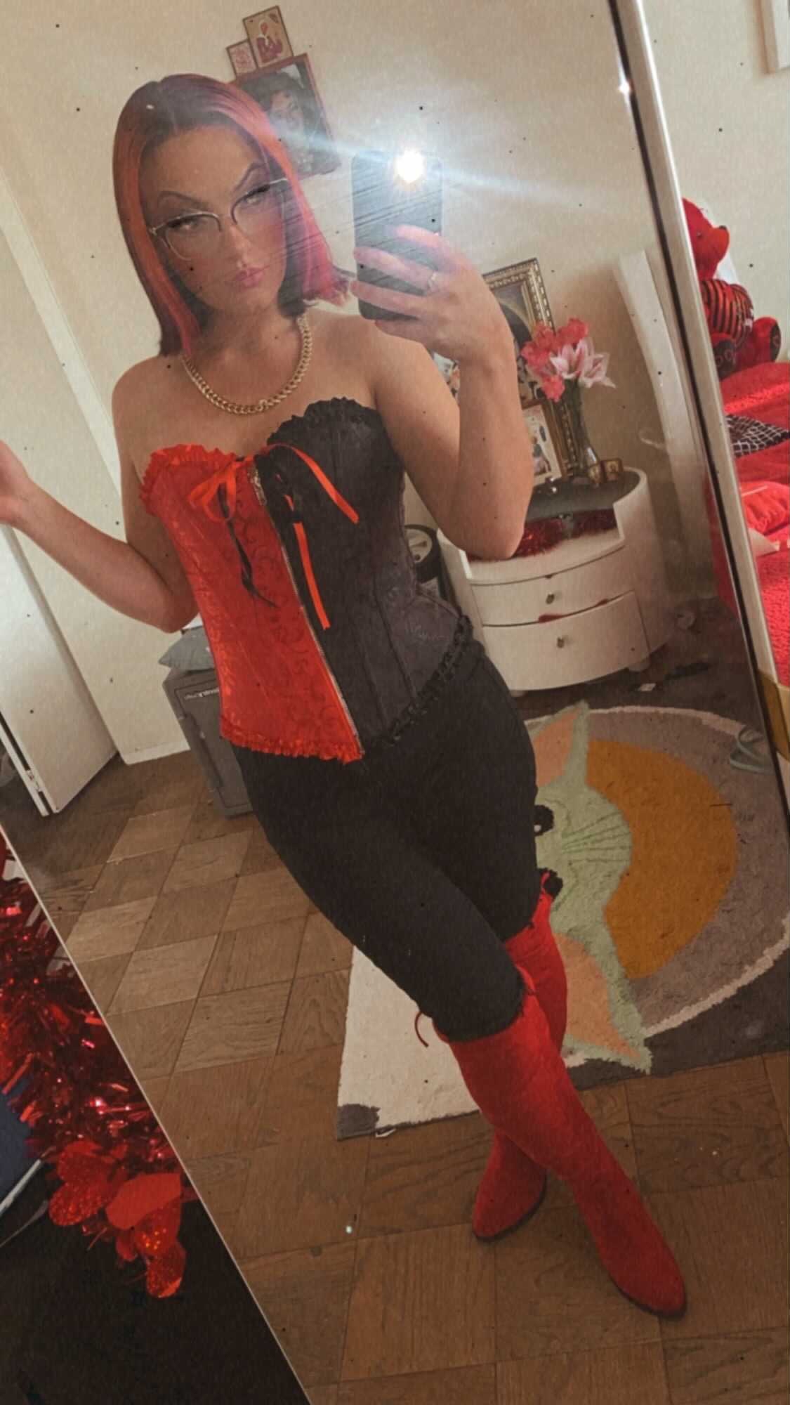 Angieprettyeyes photo