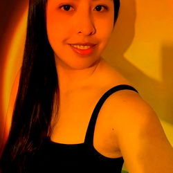 Lunahotbb: Bolivian Model in a Yellow Bathrobe