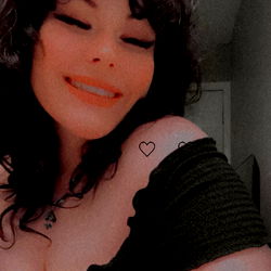 Mae of OnlyFans, Sharing a Moment with Her Fans