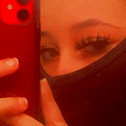 A Model Sharing a Mirror Selfie