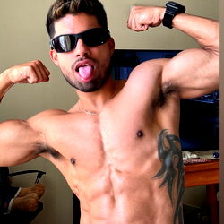 Fit Anderson Parker with a Pumped-up Muscle Display