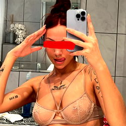 Luna Knight - Model Photo from VIP Page and Face Reveal