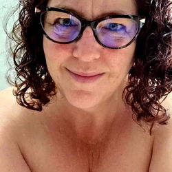 Age and Gender Analysis of OnlyFans Model 'Life of A Conn',