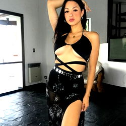 Mey Chienne: A Model's Life