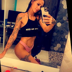 Spicy Itallian Model Sharing Intimate Moment