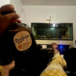 Cocktail Hour - Buknekkit