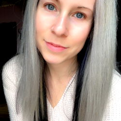 Ariel, the Makeup Queen