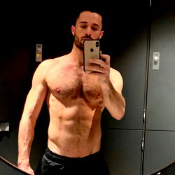 OnlyFans Model DomTopXL Showcases Fitness in the Gym