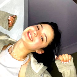 Leni - European OnlyFans Model