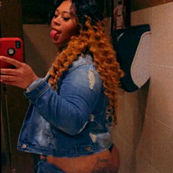 Age and Gender Analysis of OnlyFans Model Photos