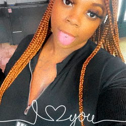 GotDamSheThick photo