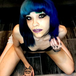 Model Highly Quinn in California