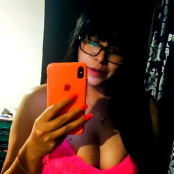 Zitlali - A Stunning and Beautiful Model