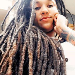 Lillystorm: Pennsylvania's Long-Haired Model Poses in Casual Style