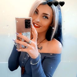 Aurora Jade on OnlyFans: A Beauty in Blue and Black