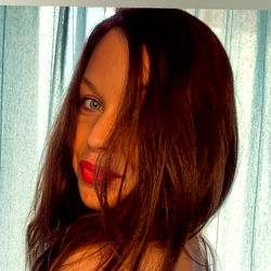 Aneta, model and influencer