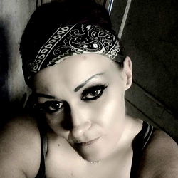 Brittney from the USA, a strong independent woman with an edgy style. She is often seen in trendy fashion and accessories. Her unique personality shines through her social media presence. A proud American, she embodies the spirit of the nation.