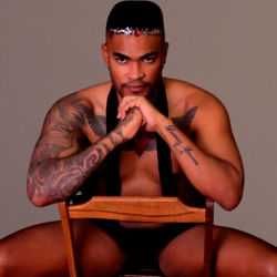 OnlyFans Model Reinegro in Sensual Pose