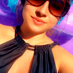 Chic Summer Vibes at a Poolside