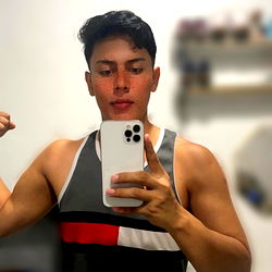 Andreu Cervants, Fitness Model from Guayaquil - Showcasing a Muscular Physique