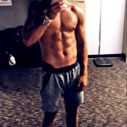 OnlyFans Model David: Showcasing Fitness and Style