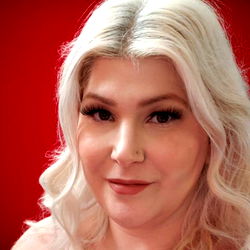 Angel Lioncourt - Model for OnlyFans