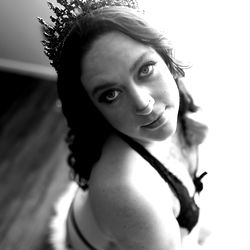 Explore the Stunning Alysa_Anders420, a True Iowa Legend on OnlyFans