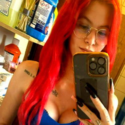 Female Model Bekki_red with Red Hair, Blue Tanktop and Clear Nails