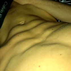 Fit and Ripped OnlyFans Model Bodi Holland Shows Off Abs