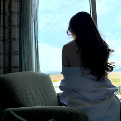 April Oh: A Moment of Serenity in a Hotel Room