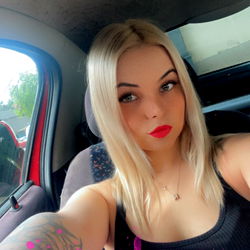 Mia Diamond's Tattooed Arm