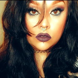 Stylish Beauty with Vintage Makeup