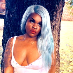 Stylish OnlyFans Model Sunnyy 🌞