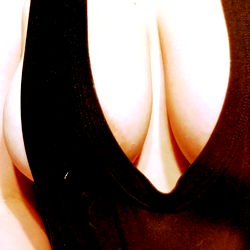 AplusJ336 Model Photo