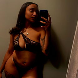 Destiny's OnlyFans Photoshoot | Ages 26